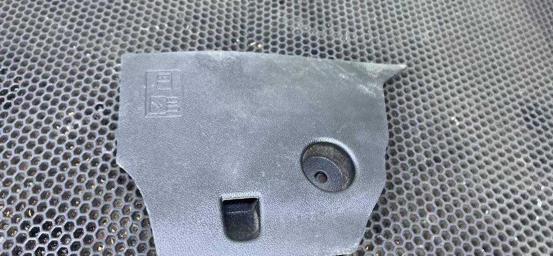 Крепление бампера заднего Ford Mustang 6 поколение S550, GR3B63020C62 - фото №1