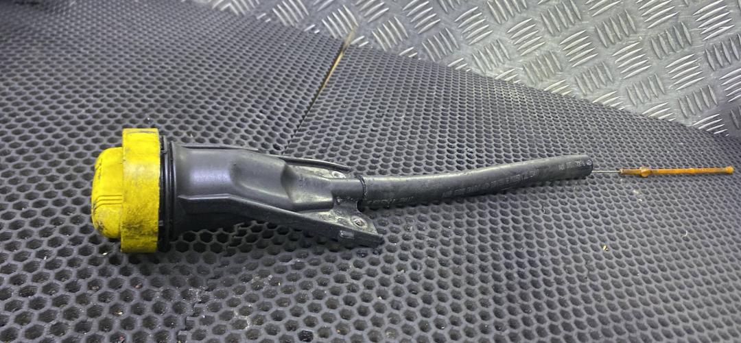 щуп двигателя Renault Scenic 3 поколение 2011, 1.4 л., H4J 700, бензин, 8200722806 - фото №1