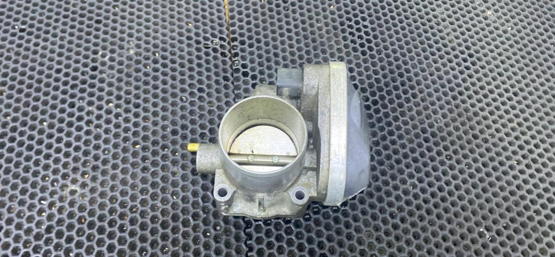 заслонка дроссельная Renault Laguna 3 поколение 2008, 8200190230 - фото №1