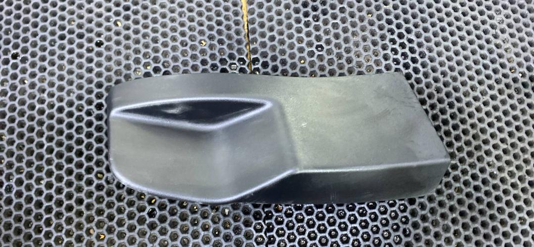 накладка на сиденье BMW X5 F15 (2013 - 2018), 52307171158 - фото №1