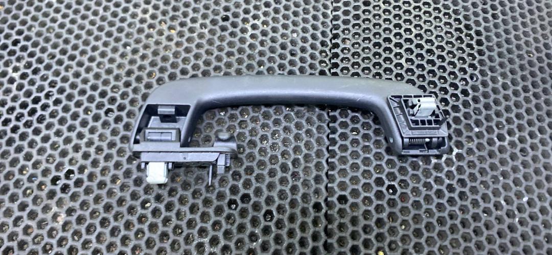 ручка внутренняя потолочная BMW 5 серия G30/G31 (2016 - 2020), PA6-GF30 - фото №1