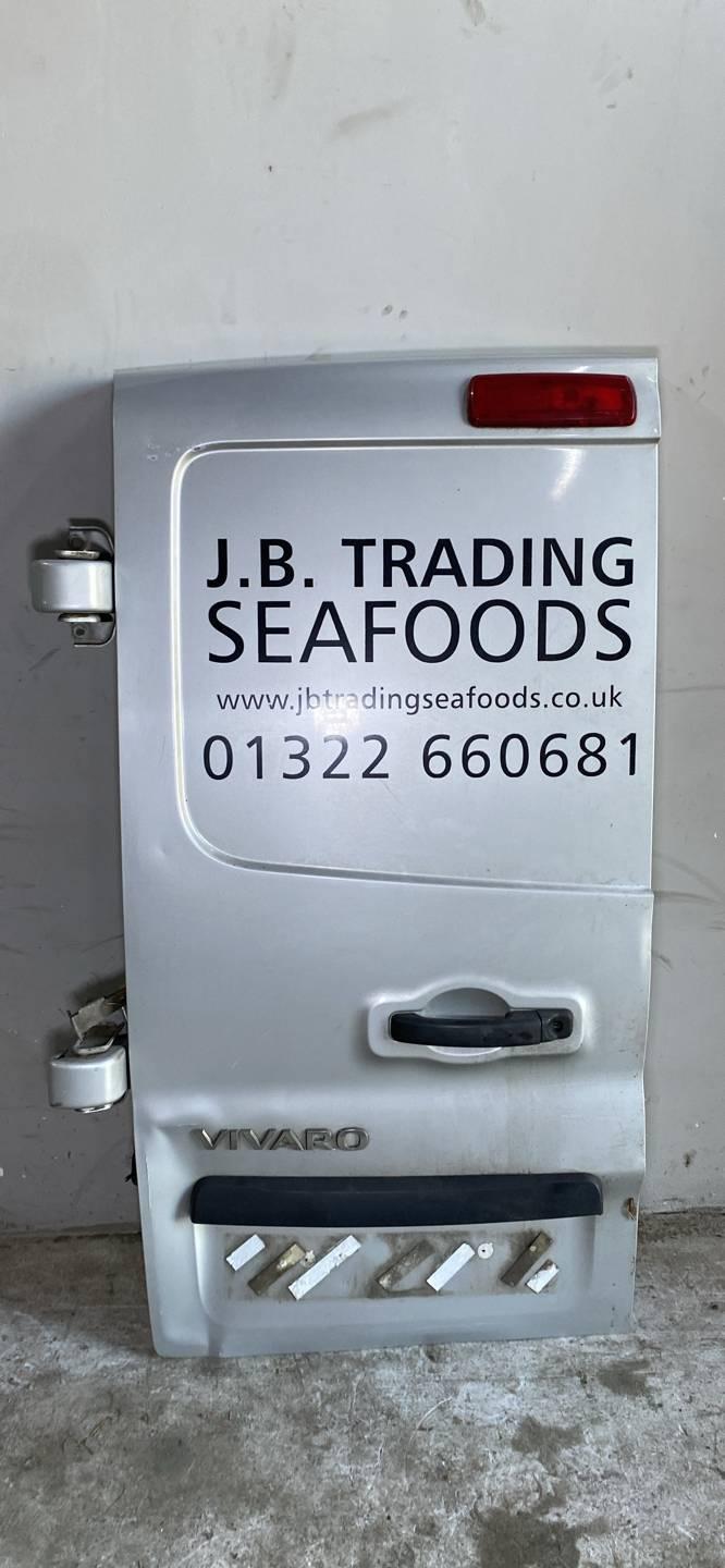 дверь задняя распашная левая Renault Trafic 3 поколение 2016, 1.6 л., R9M 452, дизель - фото №1