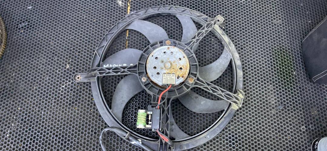 вентилятор радиатора Mini Cooper 2 поколение, 0130303021 - фото №1