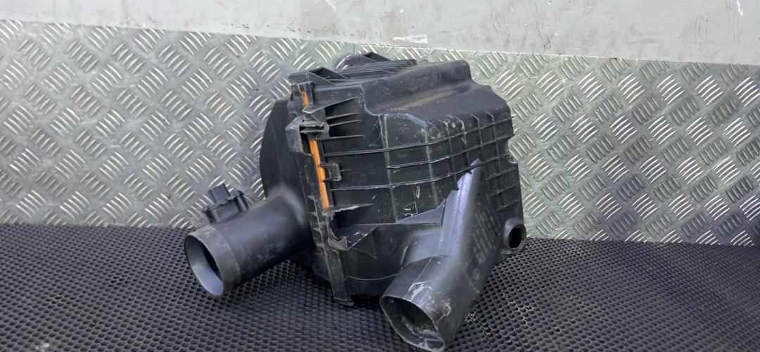 корпус воздушного фильтра Renault Trafic 3 поколение 2014, 165009078R - фото №1