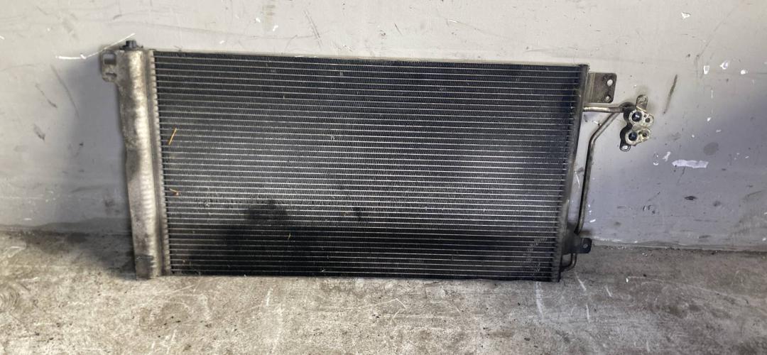 радиатор кондиционера Volkswagen Transporter T5 (2003 - 2009), 7H0820411E - фото №1