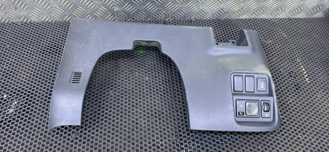 молдинг (накладка кузовная) Nissan Juke YF15 2011, 689621KP0A - фото №1