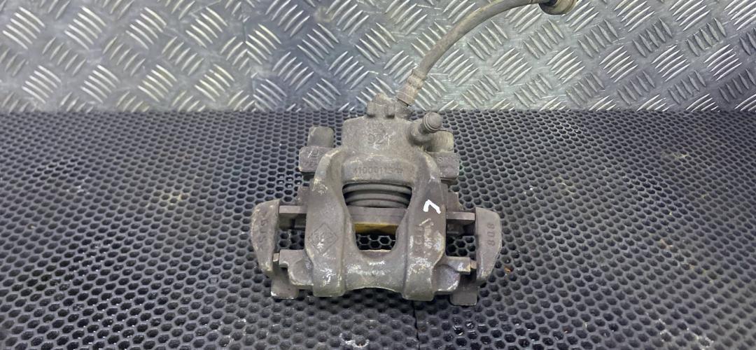 суппорт передний левый Renault Logan 2 поколение 2013, 410001154R - фото №1