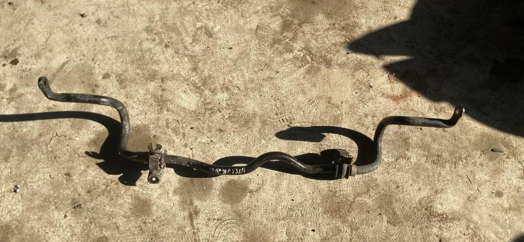 стабилизатор подвески (поперечной устойчивости) Nissan Juke YF15 (2010 - 2014), 546111KA0A - фото №1