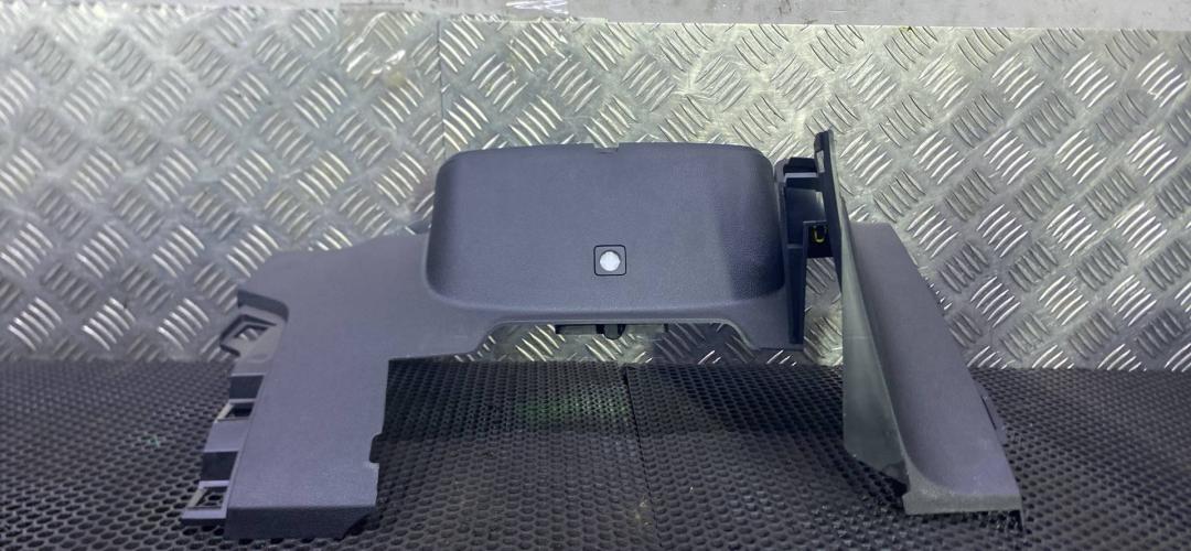 обшивка салона Renault Kadjar 1 поколение 2016, 682622963R - фото №1