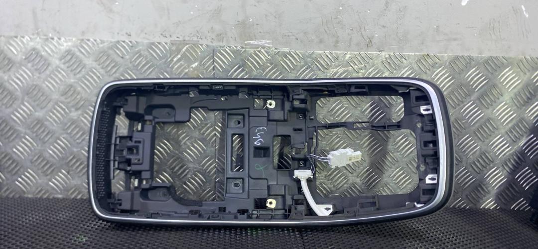 подлокотник сиденья Renault Megane 4 поколение (2016 - 2020), 682607429R - фото №1