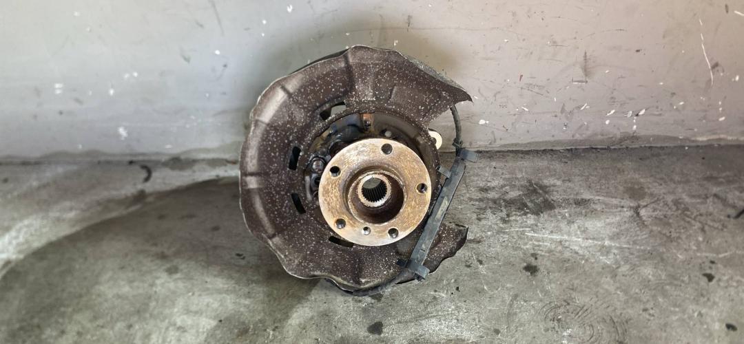 кулак задний левый BMW X5 F15 (2013 - 2018), 33326879101 - фото №1