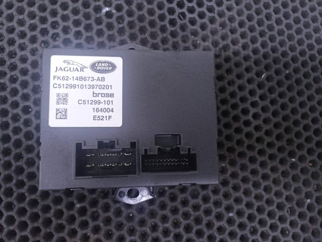 блок управления крышкой багажника Land Rover Range Rover Sport 2 поколение 2014, FK6214B673AB - фото №1