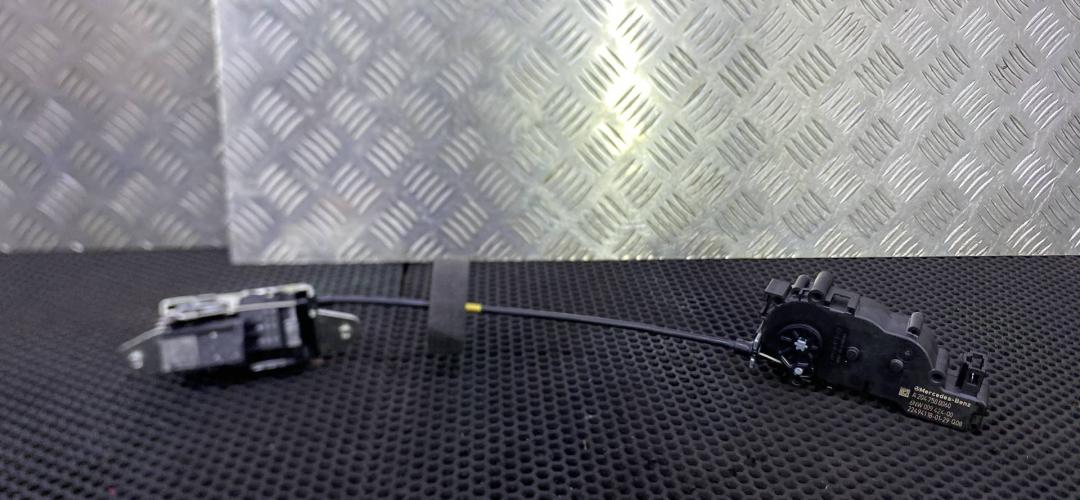 электропривод багажника Mercedes-Benz GLE W166 2018, A2047500060 - фото №1