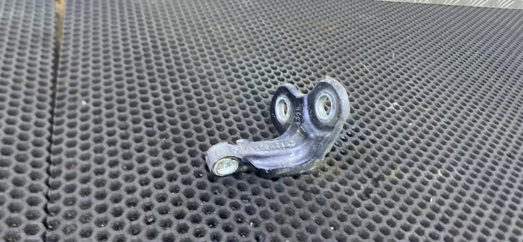 петля двери Land Rover Range Rover Sport 2 поколение (2013 - 2017), 228A64AE - фото №1