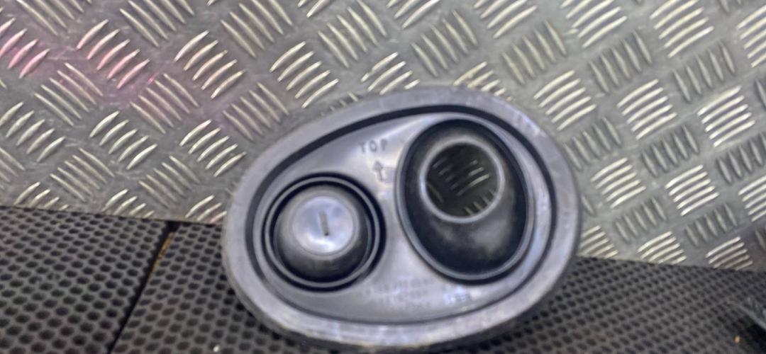 уплотнитель горловины бензобака Mercedes-Benz GLE W166 (2015 - 2018), A1664710080 - фото №1