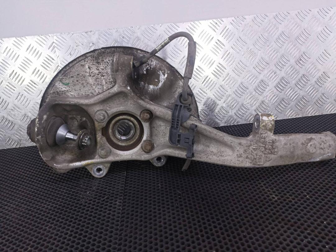 кулак поворотный правый Mercedes-Benz GLE W166 (2015 - 2018), A1663301020, A16610 - фото №1