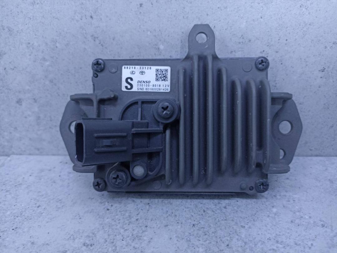 радар / датчик активного круиз контроля Toyota Hilux 8 поколение 2018, 8821033120, 2301008018 - фото №1