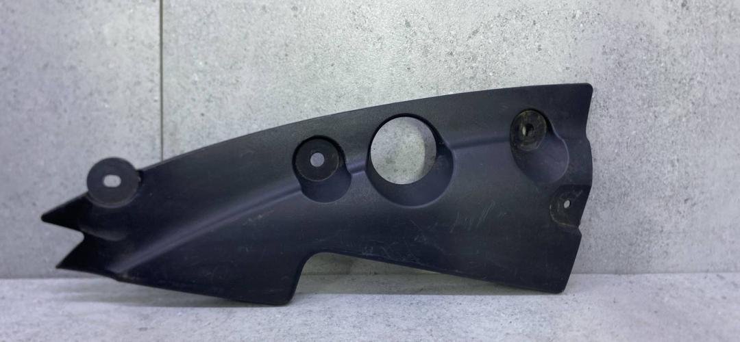 пластик Nissan Murano Z50 2005, 62580CA000 - фото №1