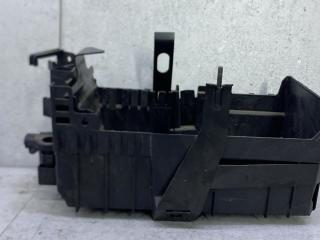 полка аккумулятора Opel Astra J [рестайлинг] (2011 - 2015), 13354420