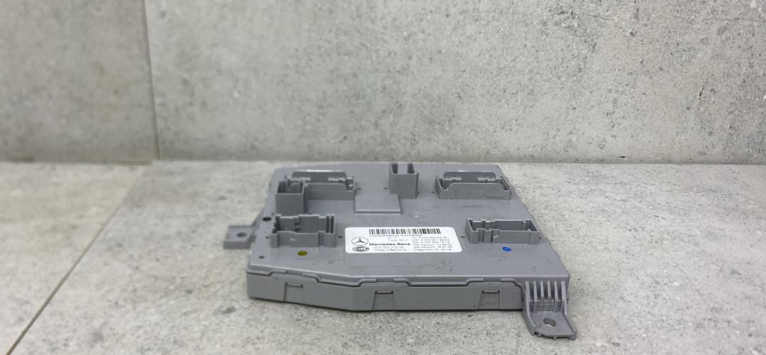 блок SAM Mercedes-Benz C-Класс W205/S205/C205 (2014 - 2018), A2059006330 - фото №1