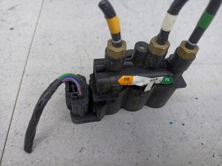 блок клапанов пневмоподвески Land Rover Range Rover 4 поколение [рестайлинг] 2018, CPLA5B710AC