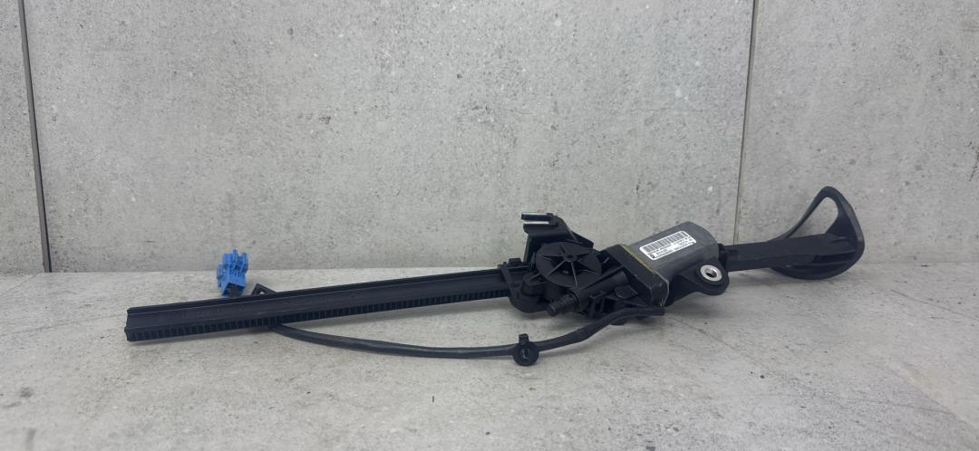 механизм подачи ремня безопасности Mercedes-Benz C-Класс W205/S205/C205 (2014 - 2018), A2058600282 - фото №1