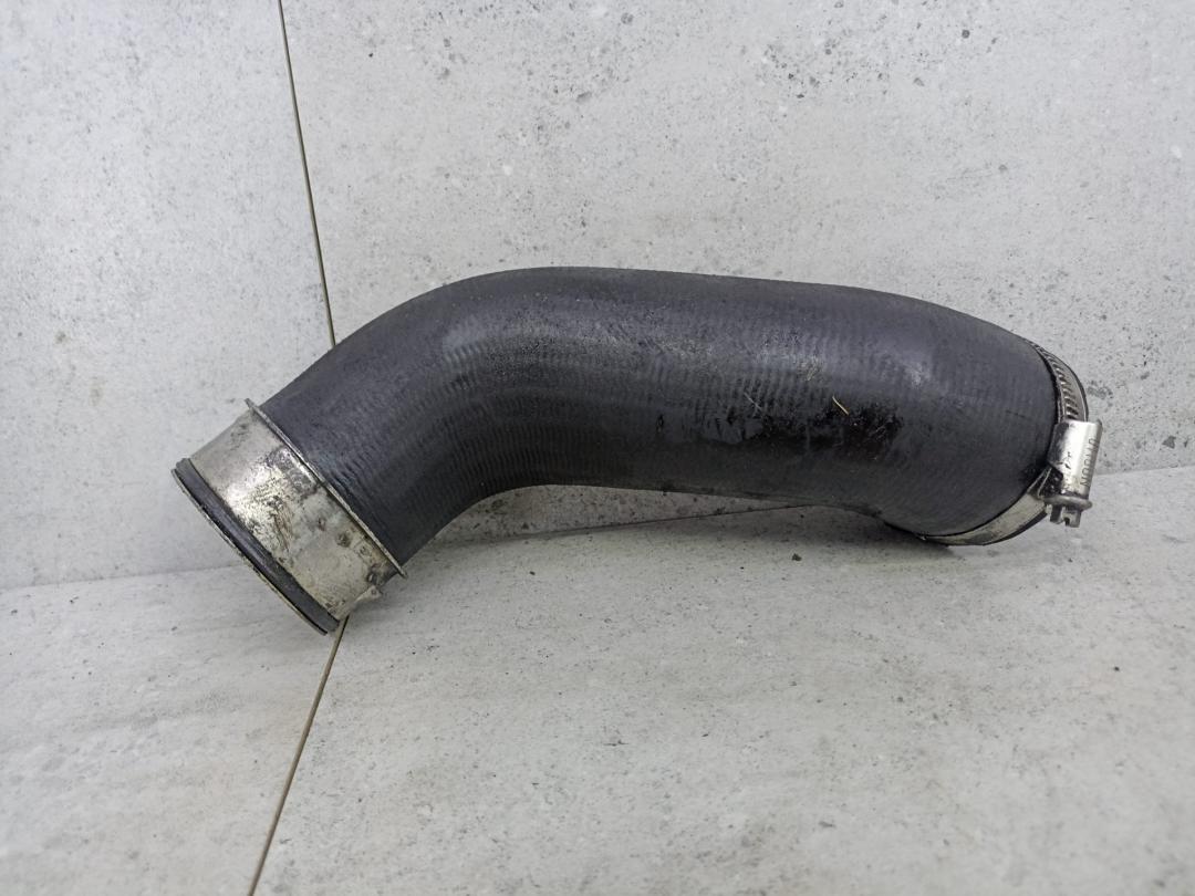 патрубок интеркулера Volkswagen Transporter T5 2008, 7H0145941B - фото №1