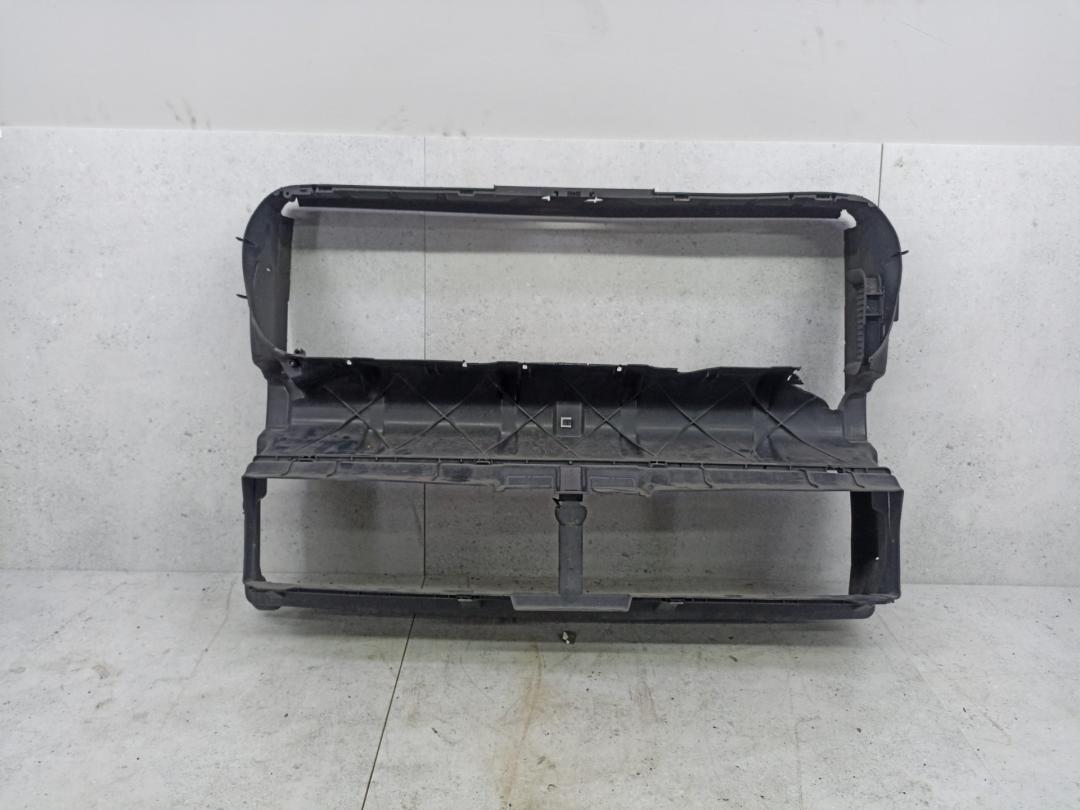 воздуховод (дефлектор) радиатора BMW 5 серия F07/F10/F11 2012, 51747224662 - фото №1