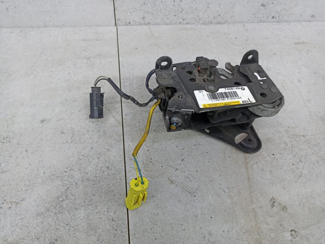 замок капота BMW 5 серия F07/F10/F11 2012, 7458149, 51237184441 - фото №1