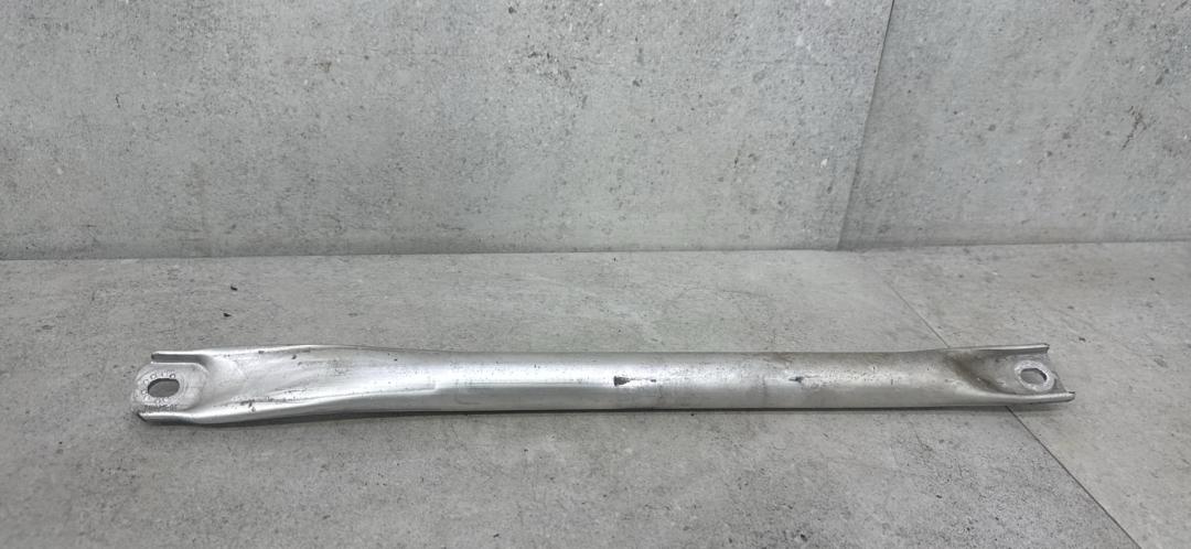 распорка стоек BMW 5 серия F07/F10/F11 (2009 - 2013), 51717180315 - фото №1