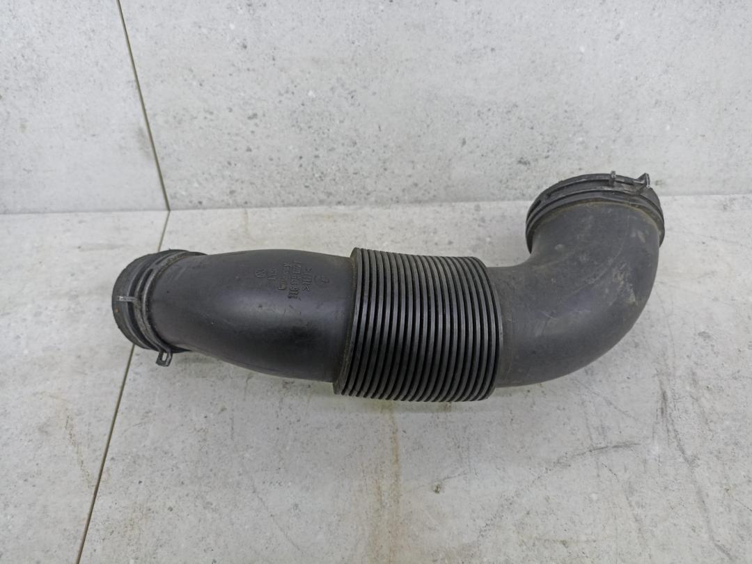 патрубок воздушного фильтра Audi Q7 4L 2009, 7L6129627F - фото №1