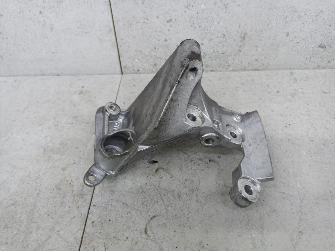 кронштейн (крепление) Land Rover Range Rover Sport 2 поколение 2017, DPLA5A694AA - фото №1