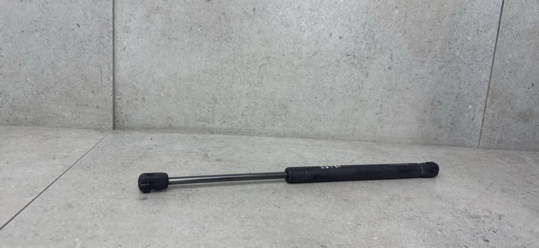 амортизатор капота Jaguar XJ 3 поколение 2005, C2C2895 - фото №1