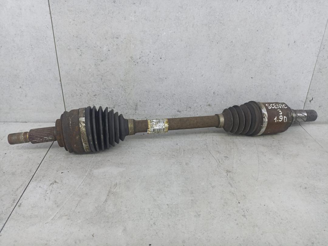 полуось передняя левая (приводной вал, ШРУС) Renault Scenic 3 поколение 2010, 8200725512 - фото №1