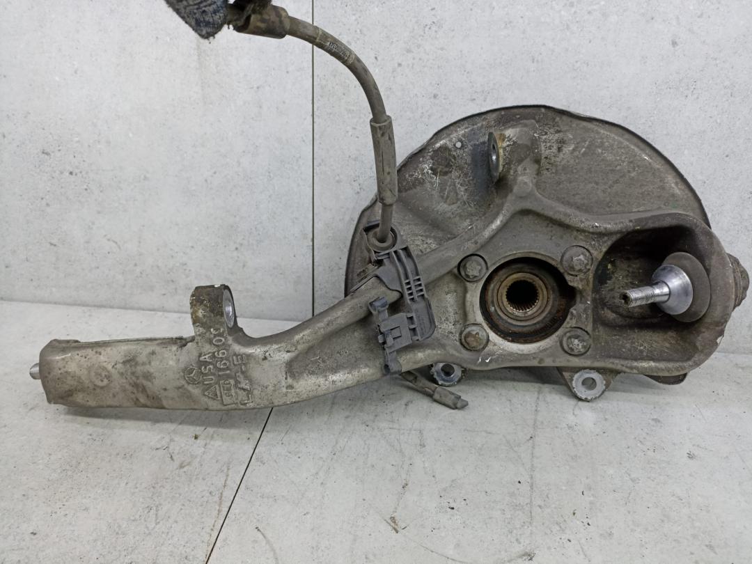 кулак поворотный левый Mercedes-Benz GLE W166 2017, A16609, A1663300920 - фото №1