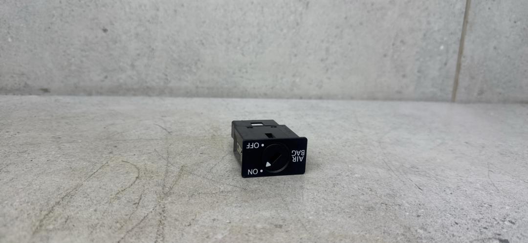 замок подушки безопасности Volkswagen Tiguan 1 поколение 2008, 1K0919237B - фото №1