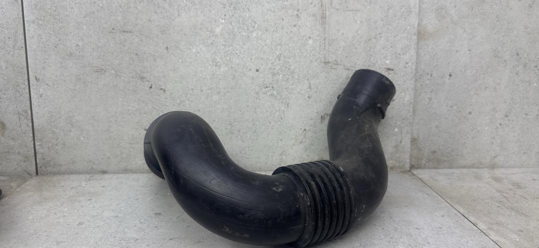 патрубок воздушного фильтра Renault Master 2 поколение (1998 - 2003), 8200261961 - фото №1