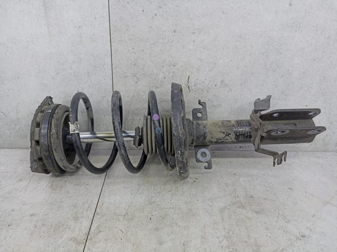 стойка передняя Renault Megane 3 поколение 2012, 543020008R - фото №1