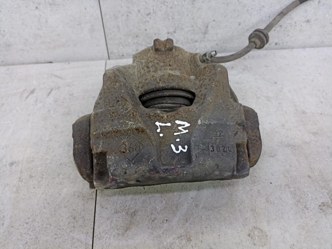 суппорт передний левый Renault Megane 3 поколение 2012, 410111495R - фото №1