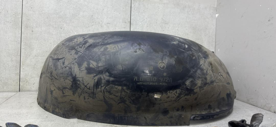 защита арок задняя правая (подкрылок) Volkswagen Touareg 1 поколение 2007, 7L6810972 - фото №1