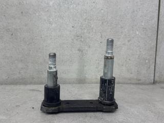 серьга рессоры Toyota Hilux 8 поколение (2015 - 2020), 04483-KK010