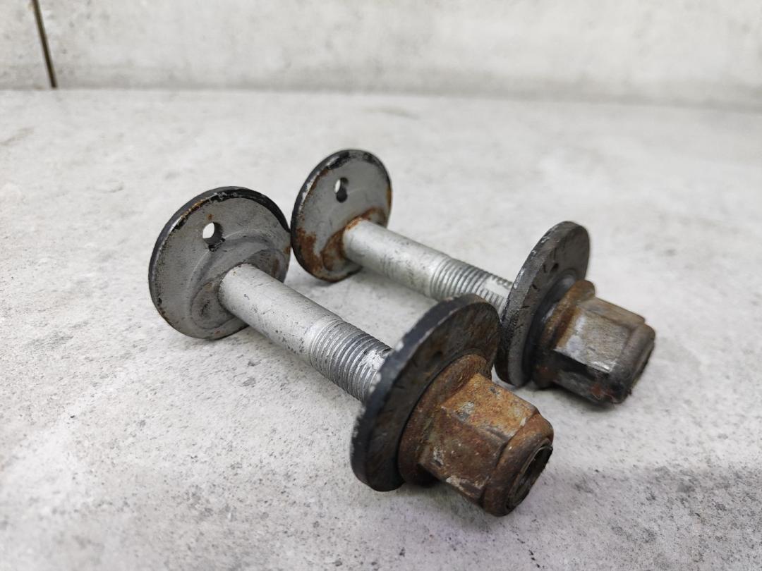 болт развальный Ford Mustang 6 поколение S550 2017, 5.0 л., MSE-125667806 - фото №1