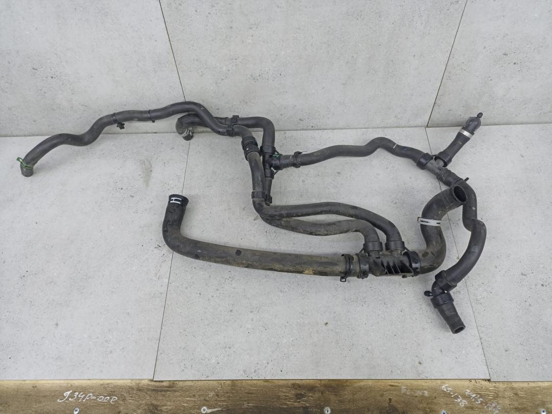 патрубок радиатора Renault Megane 4 поколение 2018, 1.5 л., 215033860R, 924101447R - фото №1