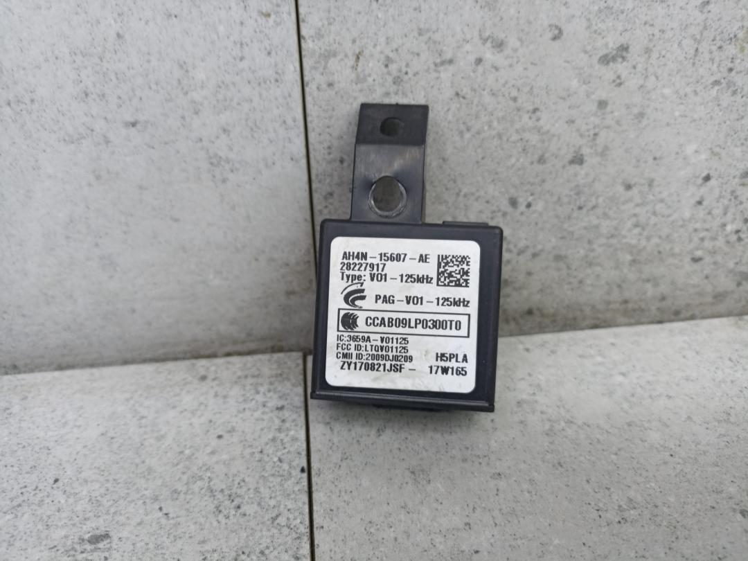 Иммобилайзер Land Rover Range Rover Sport 2 поколение (2013 - 2017), AH4N-15607-AE - фото №1