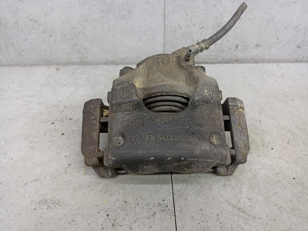 суппорт передний левый Renault Logan 1 поколение (2004 - 2009), 8200499369 - фото №1