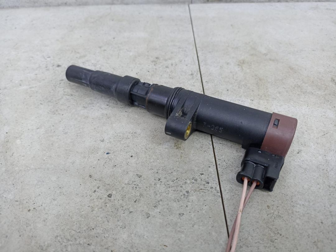 катушка зажигания Renault Duster 1 поколение 2012, 7700875000, 8200405098 - фото №1