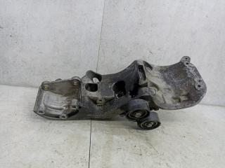 кронштейн генератора Renault Logan 1 поколение [рестайлинг] 2012, 8200325674