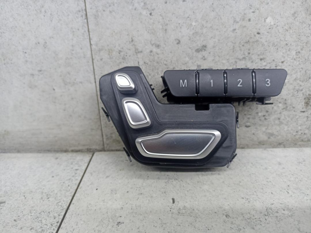 блок управления сиденьем Mercedes-Benz GLE W166 2018, A1669058100 - фото №1