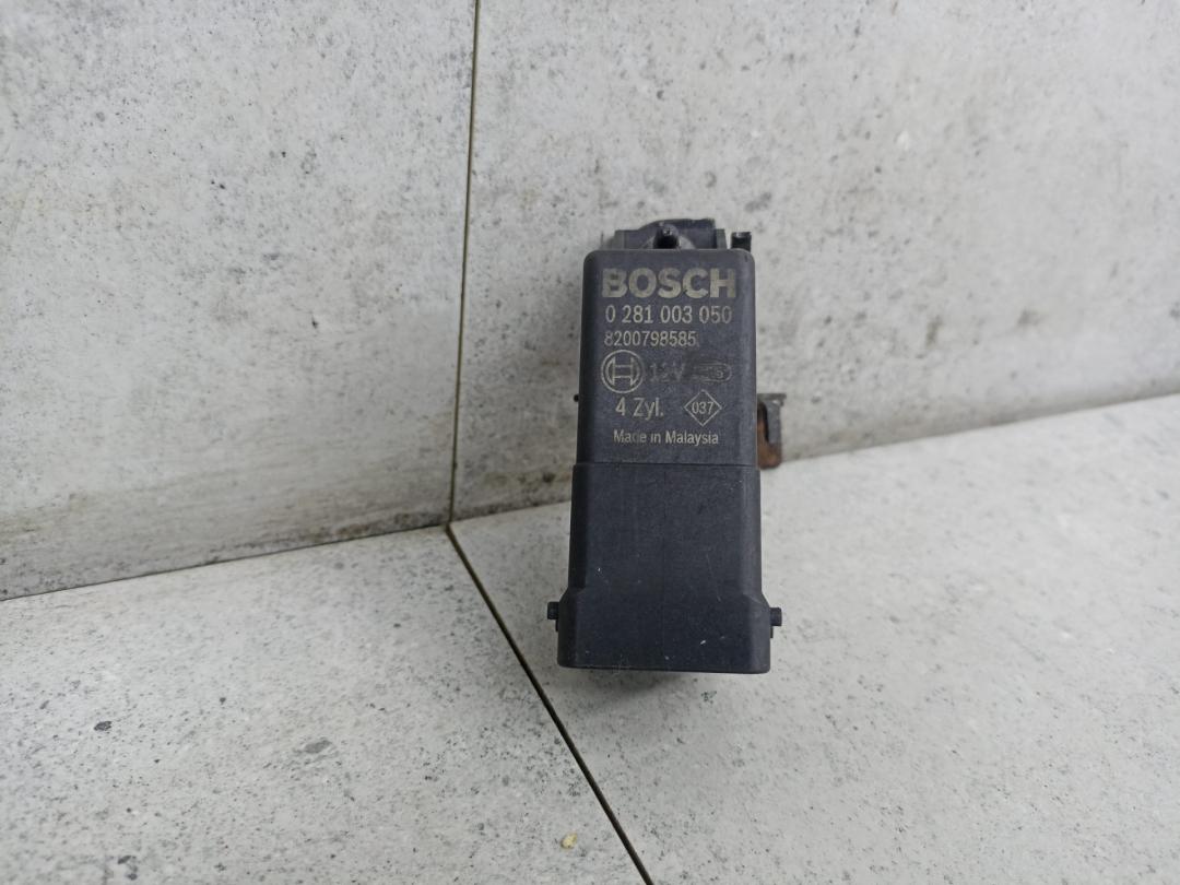 реле накала свечей Nissan Qashqai 1 поколение 2009, 1.5 л., 8200798585 - фото №1