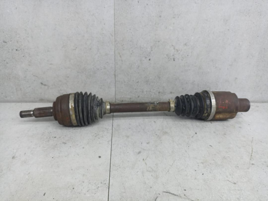 полуось передняя правая (приводной вал, ШРУС) Renault Duster 1 поколение 2012, 391009882R - фото №1